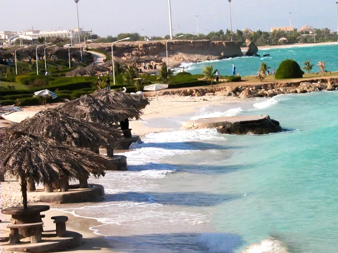 نمای کلی ساحل پارک میرمهنا کیش